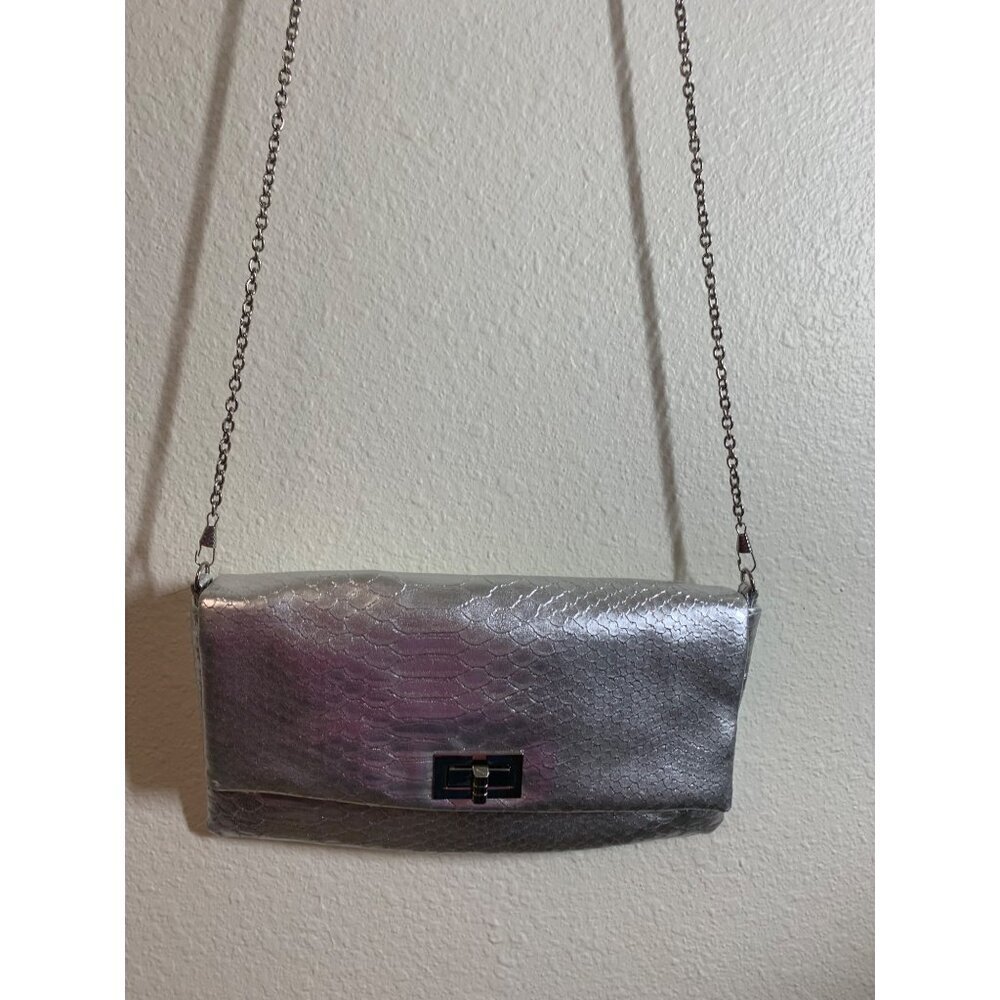 Special Edition Silver Clutch Evening Purse Party Club Y2K Metallic Glam Dance - Picture 1 of 6
